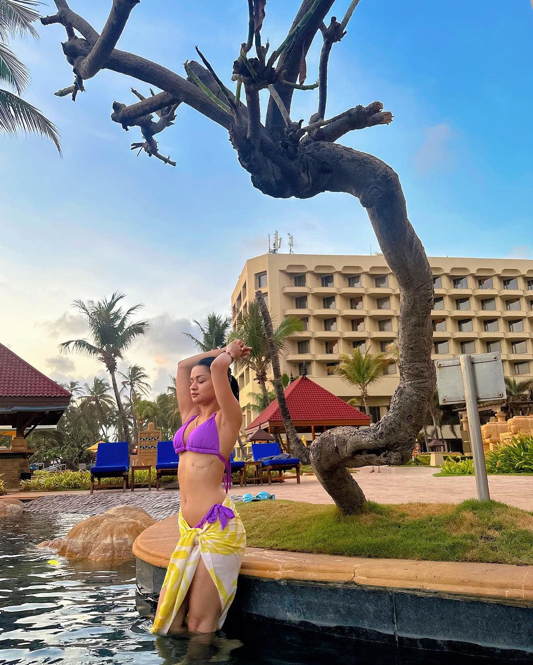 avneet kaur hot pic, avneet kaur sexy, avneet navel, avneet kaur as radha, sexy , avneet kaur ,radha rani, avneet kaur hot cute pics,avneet in bikini, red hot bikini, beach, hot