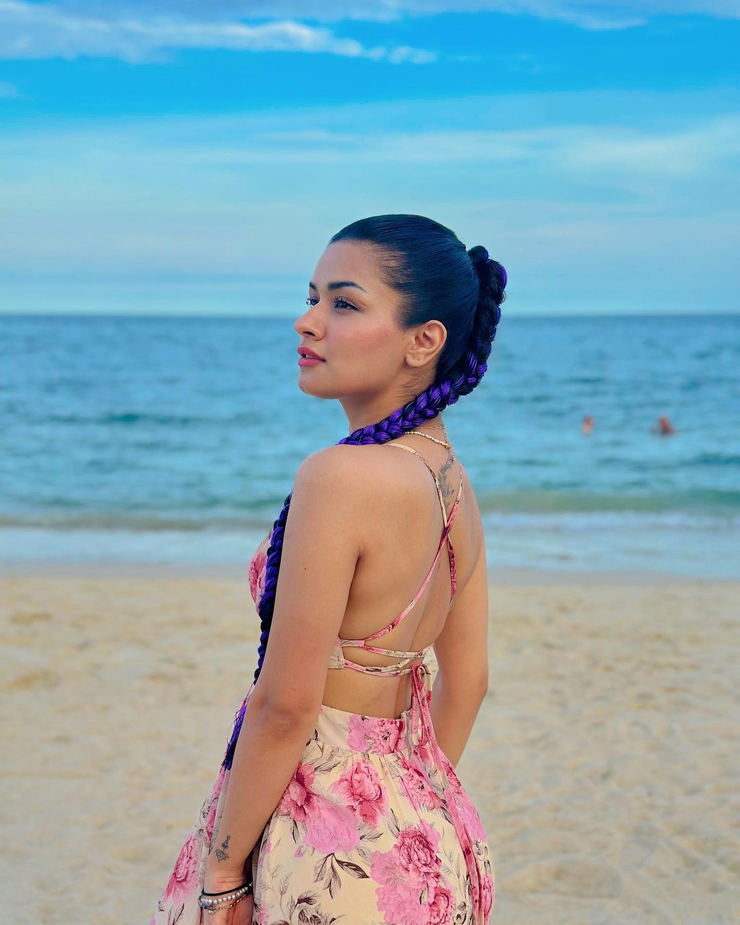 avneet kaur hot pic, avneet kaur sexy, avneet navel, avneet kaur as radha, sexy , avneet kaur ,radha rani, avneet kaur hot cute pics,avneet in bikini, red hot bikini, beach, hot