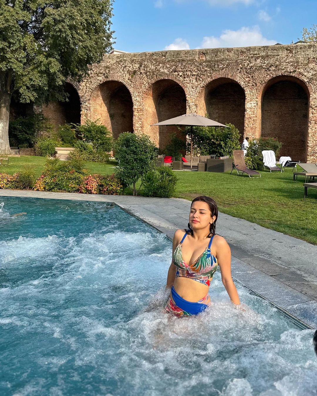 avneet kaur hot pic, avneet kaur sexy, avneet navel, avneet kaur as radha, sexy , avneet kaur ,radha rani, avneet kaur hot cute pics,avneet in bikini, red hot bikini, beach, hot