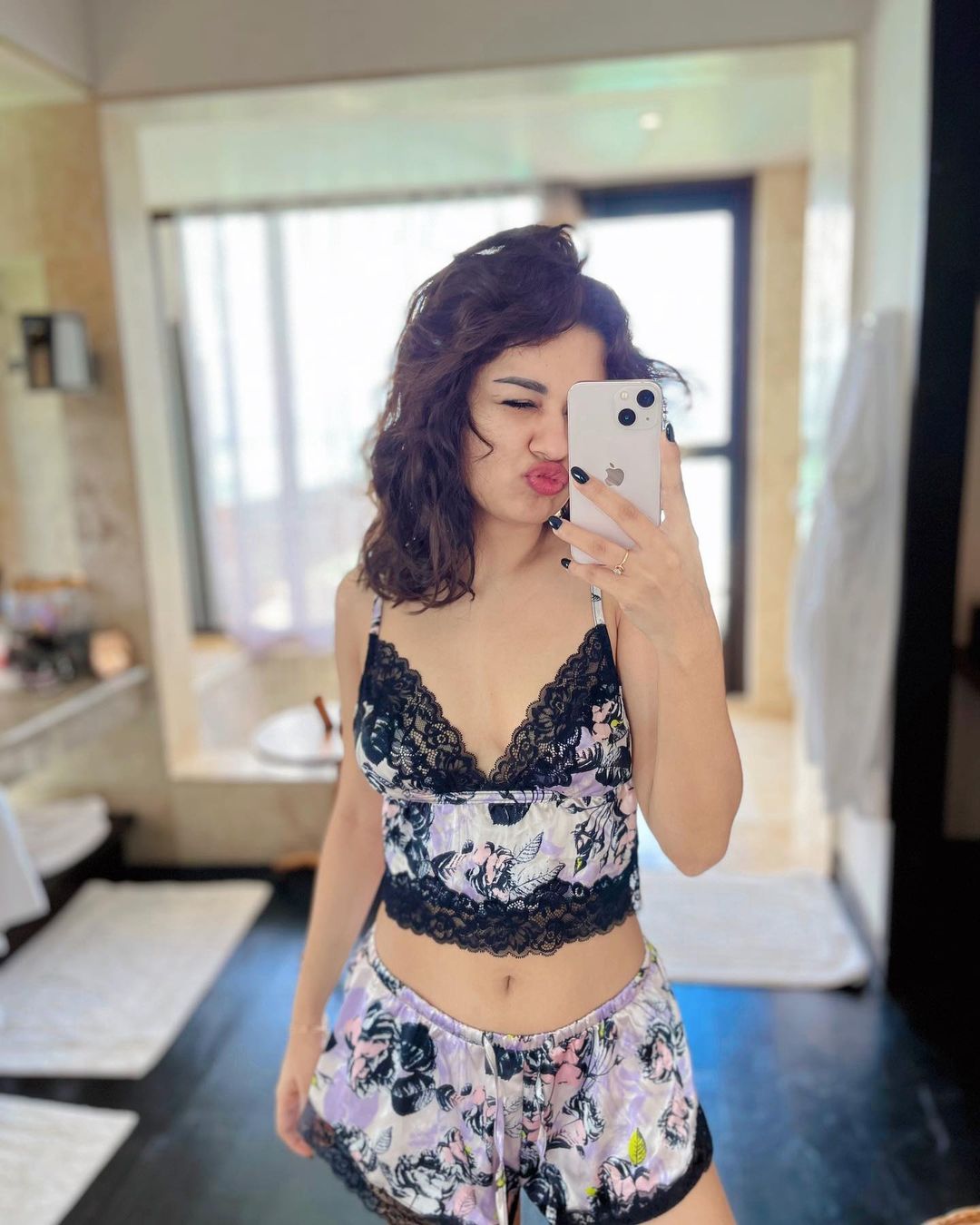 avneet kaur hot pic, avneet kaur sexy, avneet navel, avneet kaur as radha, sexy , avneet kaur ,radha rani, avneet kaur hot cute pics,avneet in bikini, red hot bikini, beach, hot