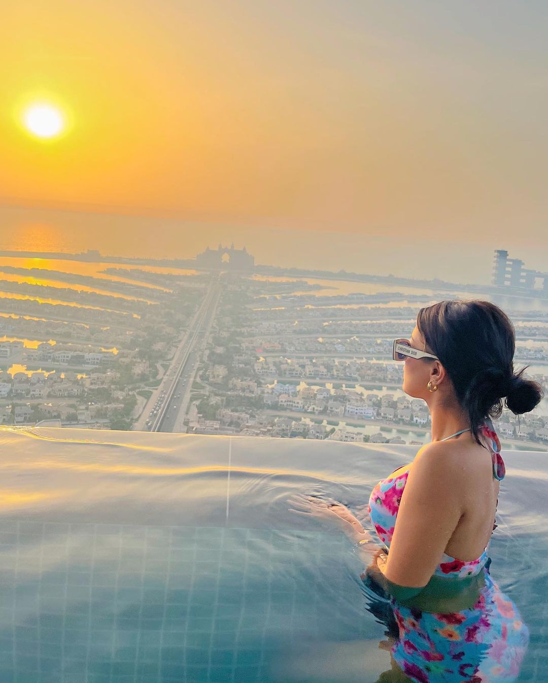avneet kaur hot pic, avneet kaur sexy, avneet navel, avneet kaur as radha, sexy , avneet kaur ,radha rani, avneet kaur hot cute pics,avneet in bikini, red hot bikini, beach, hot