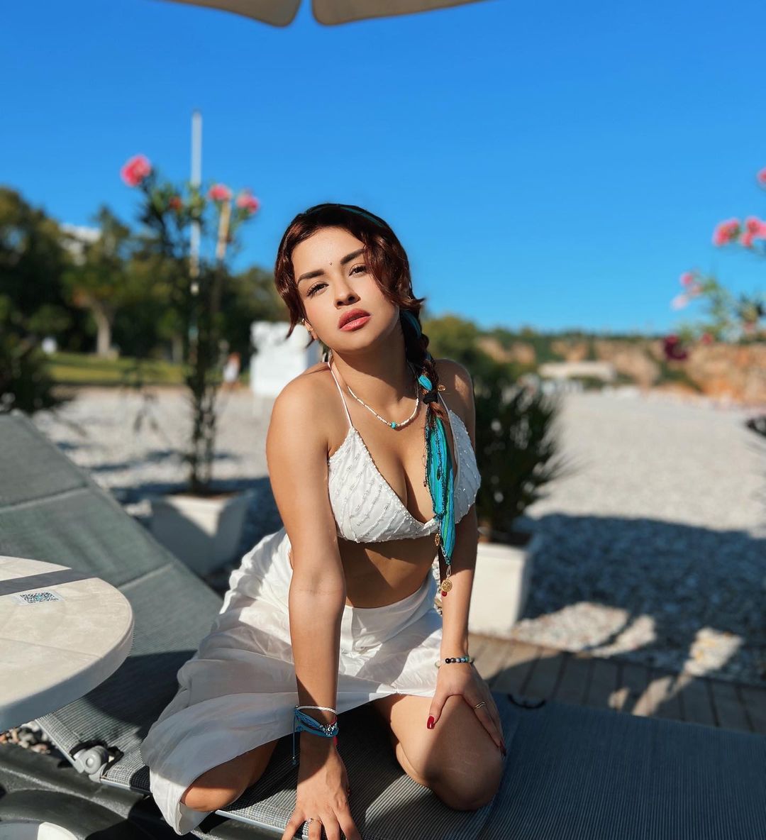 avneet kaur hot pic, avneet kaur sexy, avneet navel, avneet kaur as radha, sexy , avneet kaur ,radha rani, avneet kaur hot cute pics,avneet in bikini, red hot bikini, beach, hot