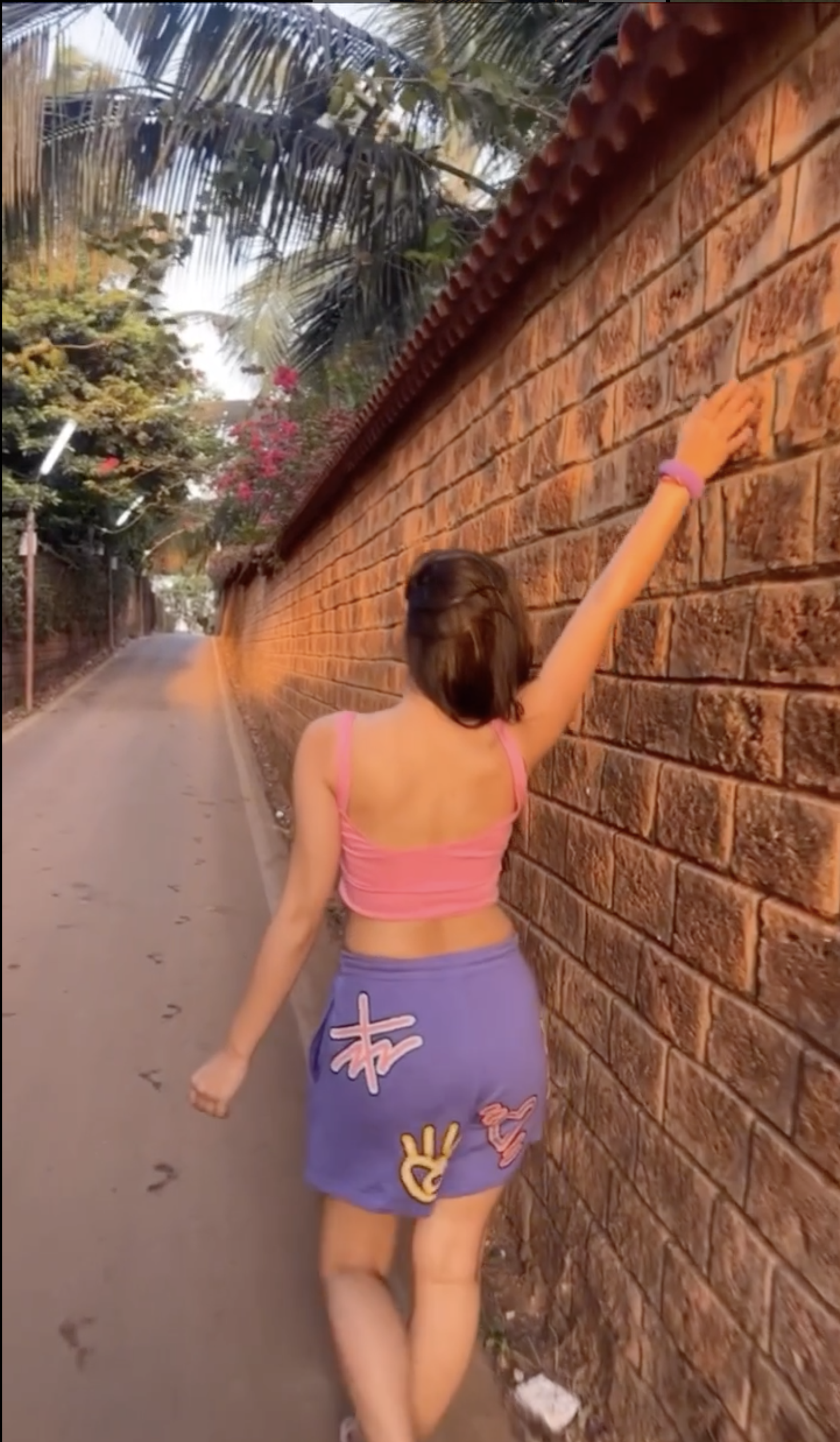 mallika singh hot pic, mallika singh sexy, mallika navel, mallika singh as radha, sexy , mallika singh ,radha rani, mallika hot cute pics